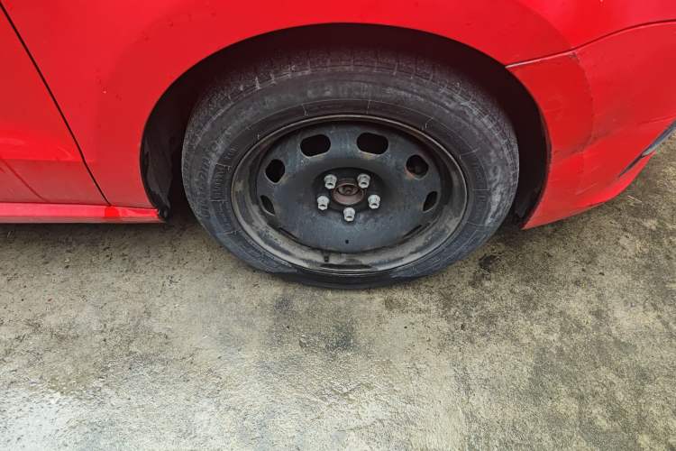 Used Volkswagen Polo 2018 1.5L Automatic Enjoyment Model Right Front Wheel Hub