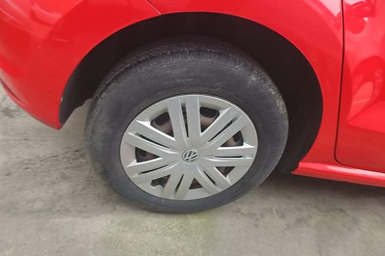 Used Volkswagen Polo 2018 1.5L Manual Drive-Comfort Model Right Rear Wheel Hub