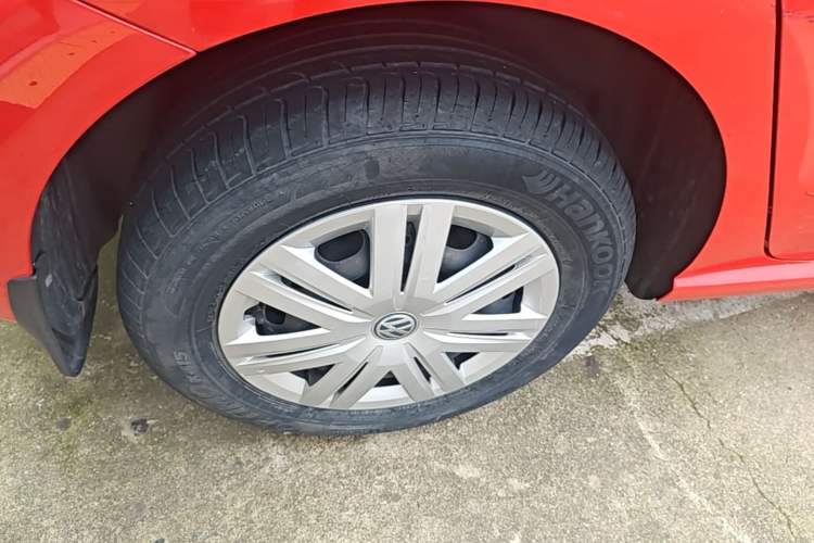 Used Volkswagen Polo 2018 1.5L Automatic Advanced Driving Model Right Rear Wheel Hub
