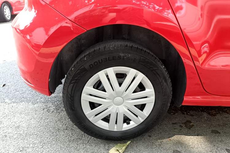 Used Volkswagen Polo 2018 1.5L Manual Drive-Comfort Model Right Rear Wheel Hub