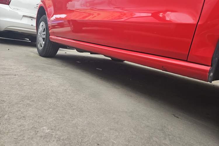 Used Volkswagen Polo 2018 1.5L Manual Drive-Comfort Model Right Side Sill