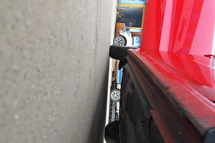 Used Volkswagen Polo 2018 1.5L Automatic Advanced Driving Model Right Side Sill
