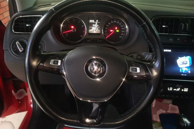 Used Volkswagen Polo 2018 1.5L Automatic Luxury Edition Steering Wheel