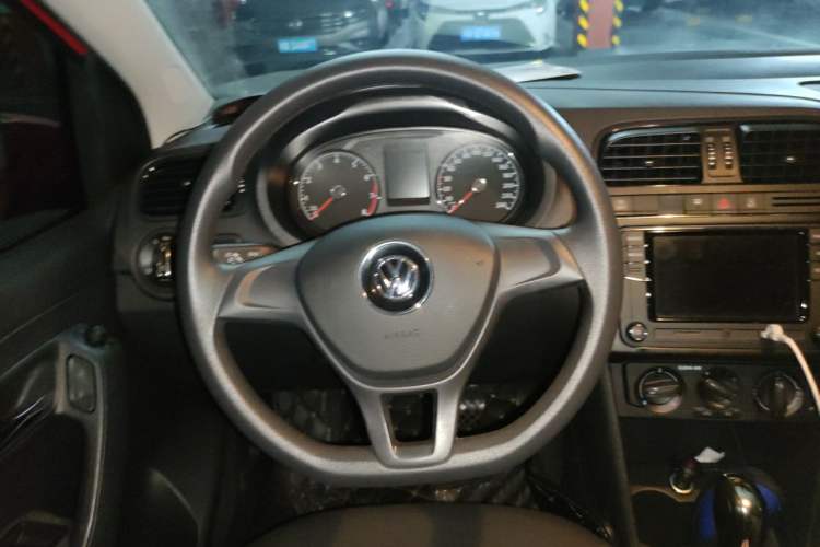 Used Volkswagen Polo 2018 1.5L Automatic Advanced Driving Model Steering Wheel