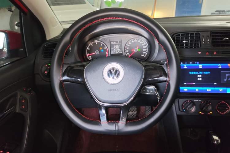 Used Volkswagen Polo 2018 1.5L Automatic Advanced Driving Model Steering Wheel