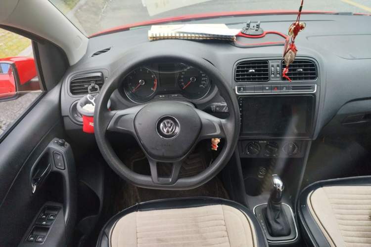 Used Volkswagen Polo 2018 1.5L Automatic Advanced Driving Model Steering Wheel