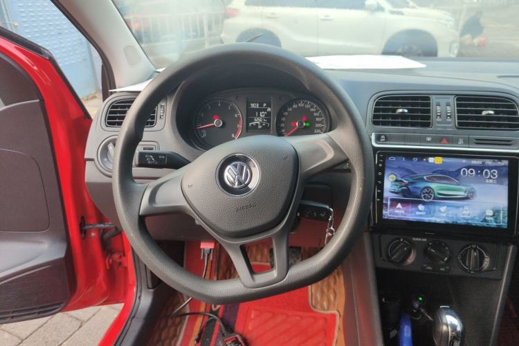 Used Volkswagen Polo 2018 1.5L Automatic Advanced Driving Model Steering Wheel