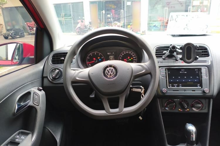 Used Volkswagen Polo 2018 1.5L Automatic Advanced Driving Model Steering Wheel