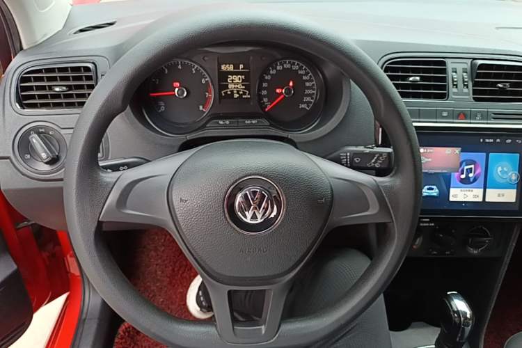 Used Volkswagen Polo 2018 1.5L Automatic Advanced Driving Model Steering Wheel