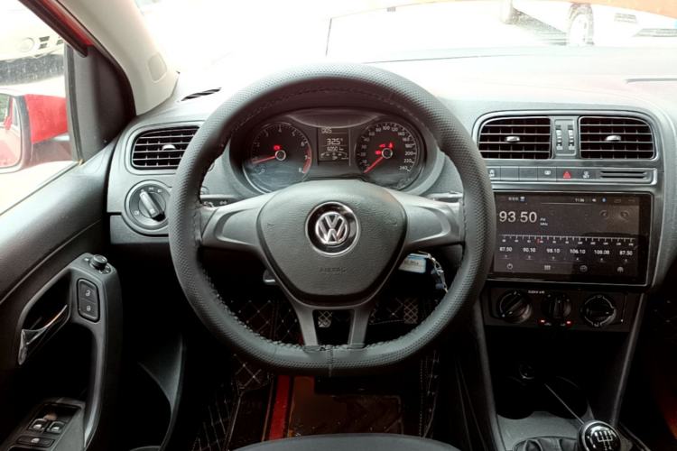 Used Volkswagen Polo 2018 1.5L Manual Drive-Comfort Model Steering Wheel