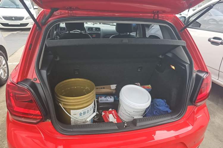 Used Volkswagen Polo 2018 1.5L Manual Drive-Comfort Model Trunk