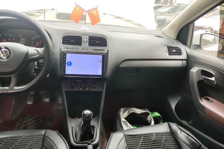 Used Volkswagen Polo 2018 1.5L Manual Drive-Comfort Model Audio And AC Panel