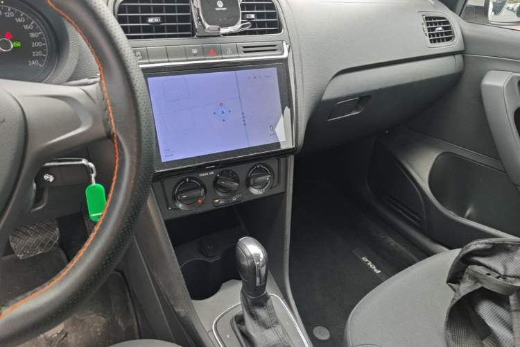 Used Volkswagen Polo 2018 1.5L Automatic Advanced Driving Model Audio And AC Panel