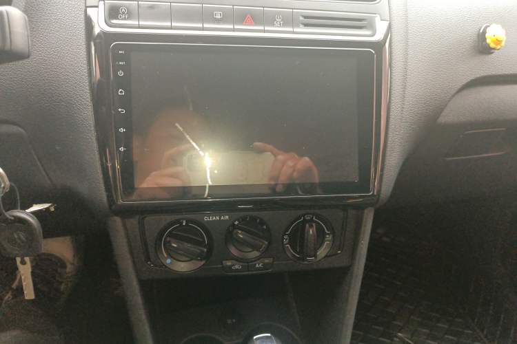 Used Volkswagen Polo 2018 1.5L Automatic Advanced Driving Model Audio And AC Panel