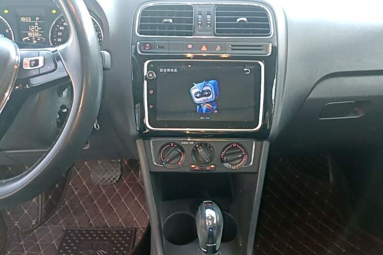 Used Volkswagen Polo 2018 1.5L Automatic Enjoyment Model Audio And AC Panel