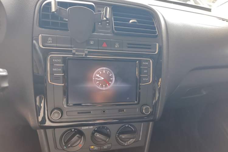 Used Volkswagen Polo 2018 1.5L Automatic Advanced Driving Model Audio And AC Panel