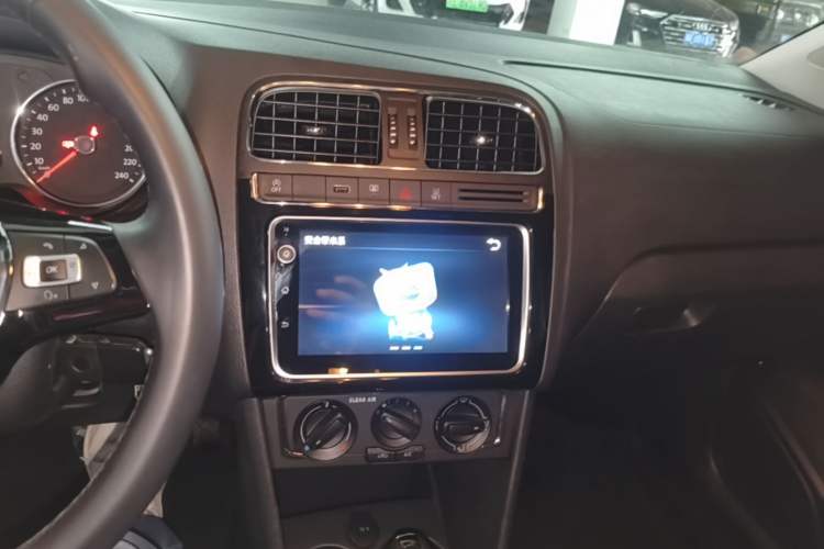 Used Volkswagen Polo 2018 1.5L Automatic Enjoyment Model Audio And AC Panel