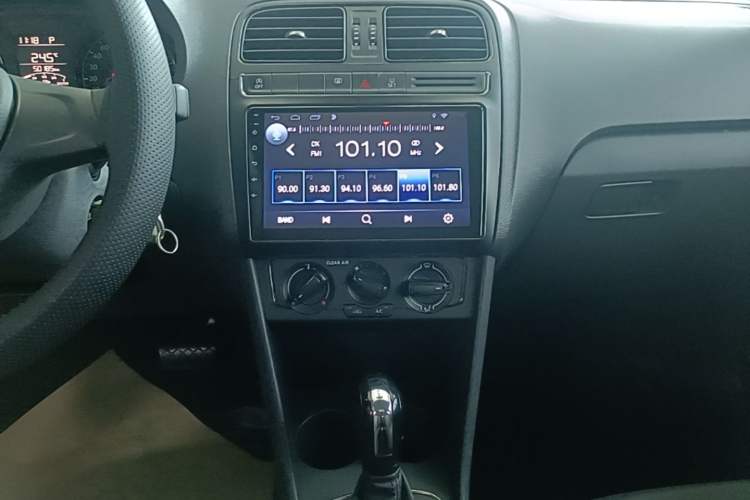 Used Volkswagen Polo 2018 1.5L Automatic Advanced Driving Model Audio And AC Panel
