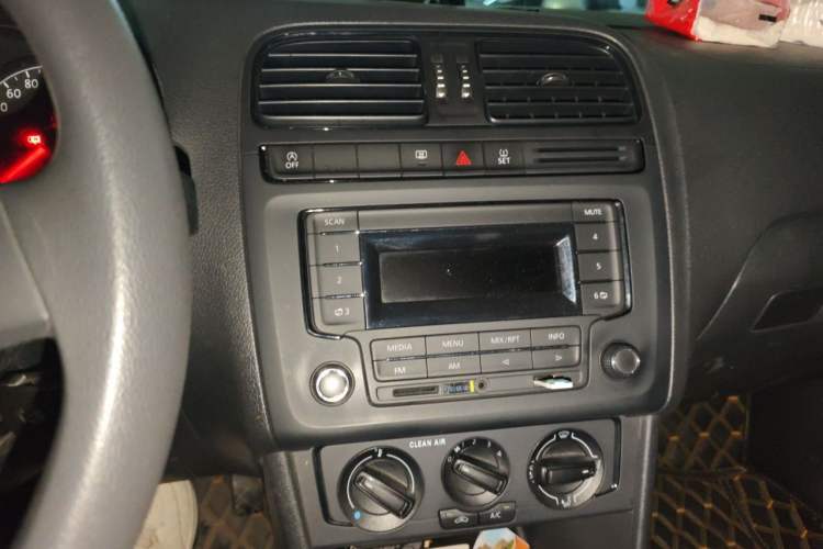 Used Volkswagen Polo 2018 1.5L Manual Drive-Comfort Model Audio And AC Panel