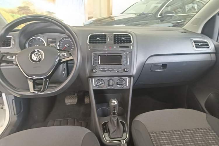 Used Volkswagen Polo 2018 1.5L Automatic Enjoyment Model Audio And AC Panel