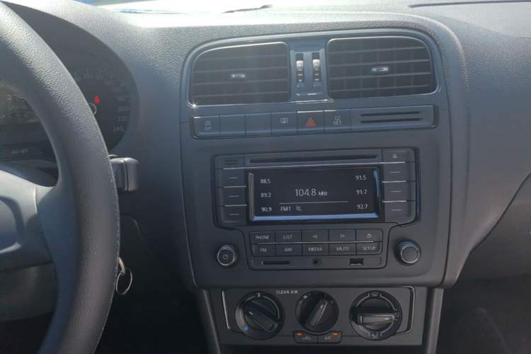 Used Volkswagen Polo 2018 1.5L Automatic Advanced Driving Model Audio And AC Panel
