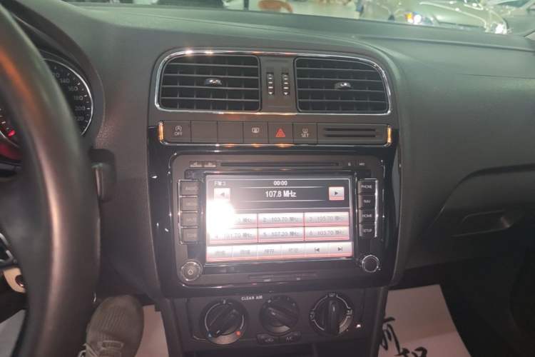 Used Volkswagen Polo 2018 1.5L Automatic Enjoyment Model Audio And AC Panel