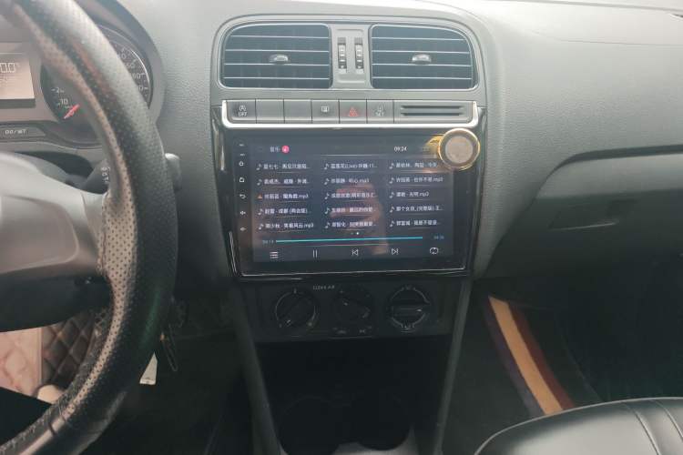 Used Volkswagen Polo 2018 1.5L Manual Drive-Comfort Model Audio And AC Panel