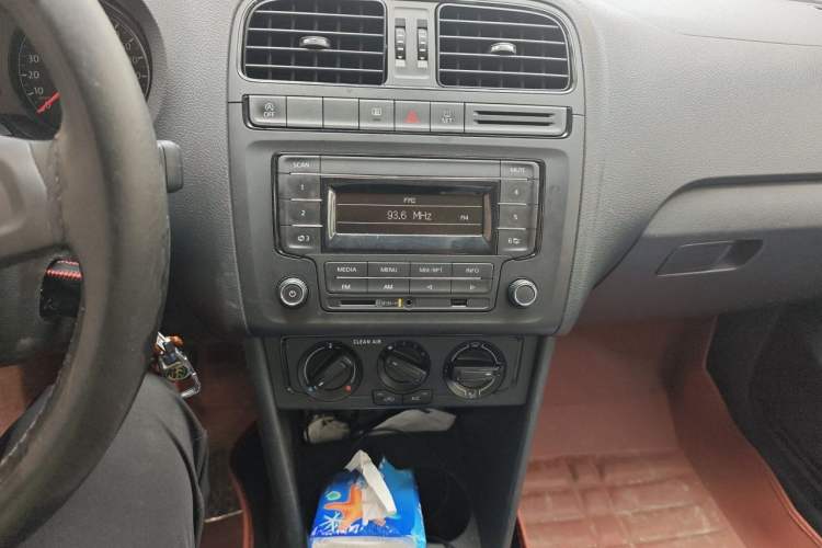 Used Volkswagen Polo 2018 1.5L Manual Drive-Comfort Model Audio And AC Panel