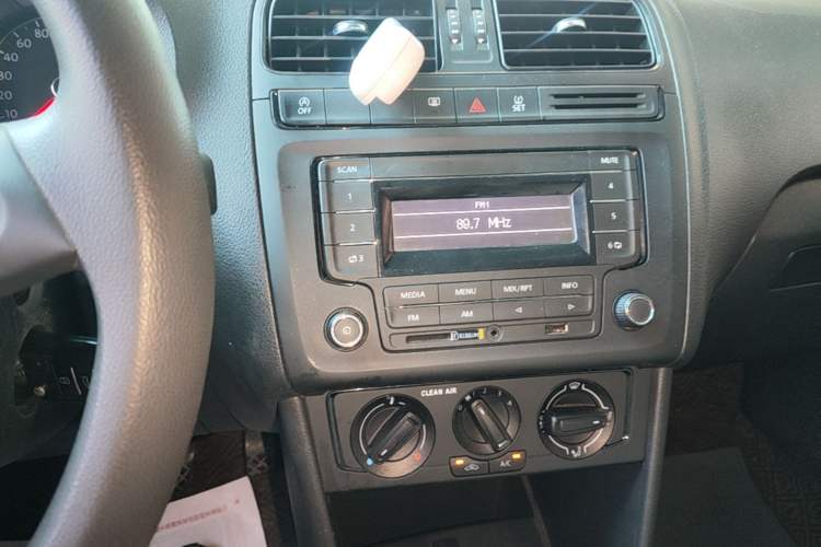 Used Volkswagen Polo 2018 1.5L Automatic Advanced Driving Model Audio And AC Panel