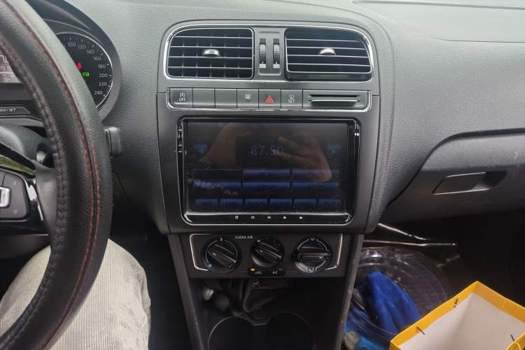 Used Volkswagen Polo 2018 1.5L Automatic Enjoyment Model Audio And AC Panel