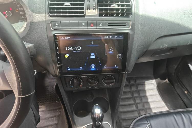 Used Volkswagen Polo 2018 1.5L Automatic Advanced Driving Model Audio And AC Panel