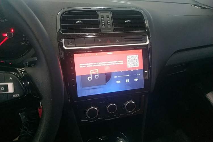 Used Volkswagen Polo 2018 1.5L Automatic Advanced Driving Model Audio And AC Panel