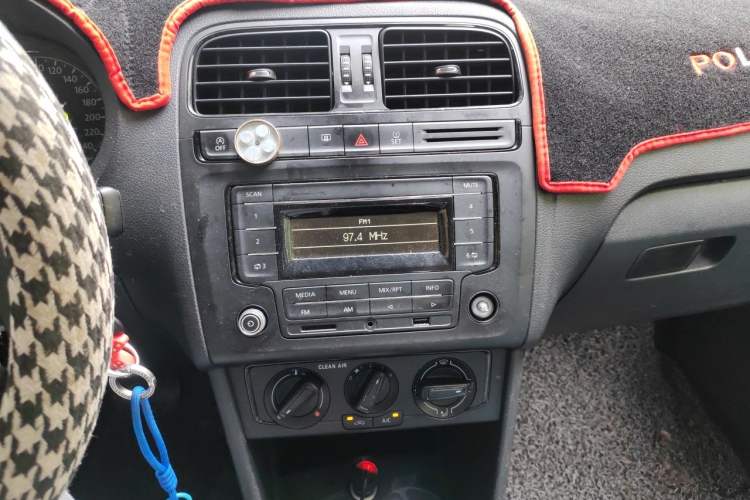 Used Volkswagen Polo 2018 1.5L Automatic Advanced Driving Model Audio And AC Panel