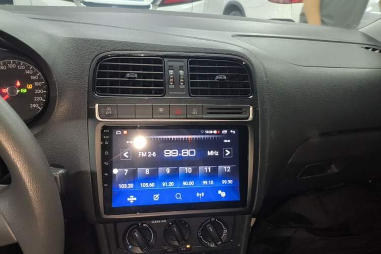 Used Volkswagen Polo 2018 1.5L Automatic Advanced Driving Model Audio And AC Panel