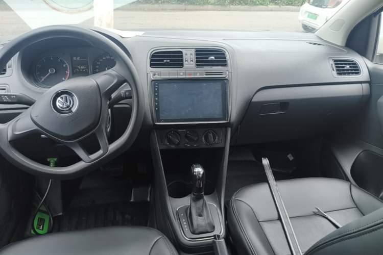 Used Volkswagen Polo 2018 1.5L Automatic Advanced Driving Model Audio And AC Panel