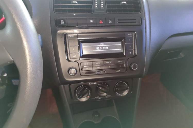Used Volkswagen Polo 2018 1.5L Automatic Advanced Driving Model Audio And AC Panel
