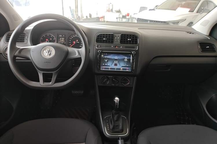 Used Volkswagen Polo 2018 1.5L Automatic Advanced Driving Model Audio And AC Panel