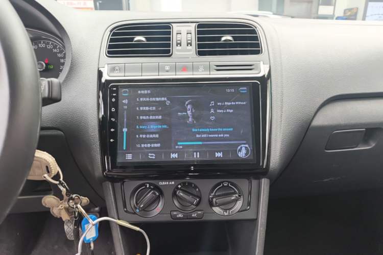 Used Volkswagen Polo 2018 1.5L Automatic Advanced Driving Model Audio And AC Panel