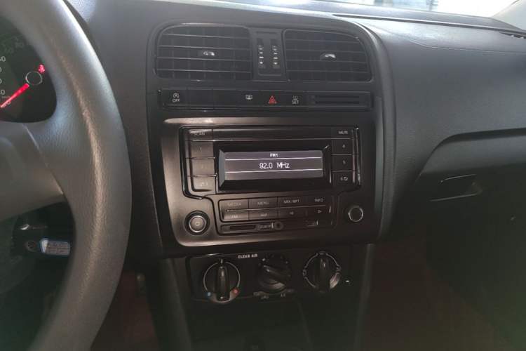 Used Volkswagen Polo 2018 1.5L Automatic Advanced Driving Model Audio And AC Panel