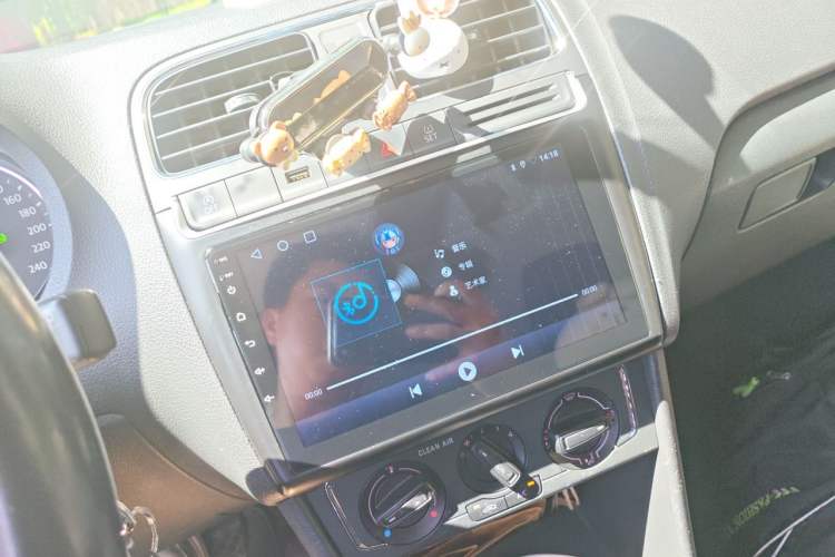 Used Volkswagen Polo 2018 1.5L Automatic Enjoyment Model Audio And AC Panel