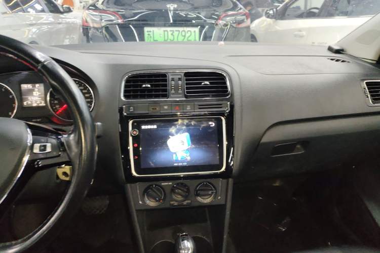 Used Volkswagen Polo 2018 1.5L Automatic Enjoyment Model Audio And AC Panel