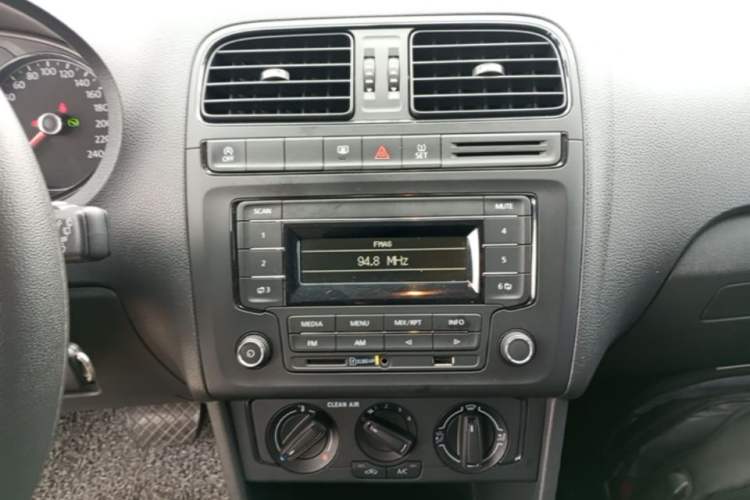 Used Volkswagen Polo 2018 1.5L Automatic Advanced Driving Model Audio And AC Panel