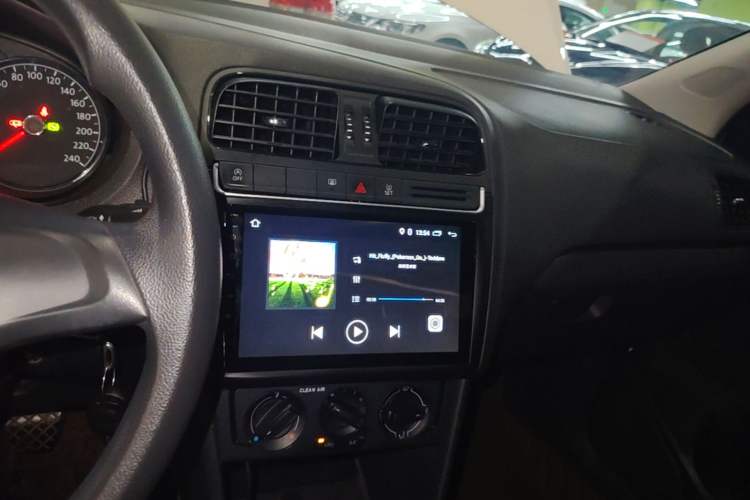 Used Volkswagen Polo 2018 1.5L Automatic Advanced Driving Model Audio And AC Panel