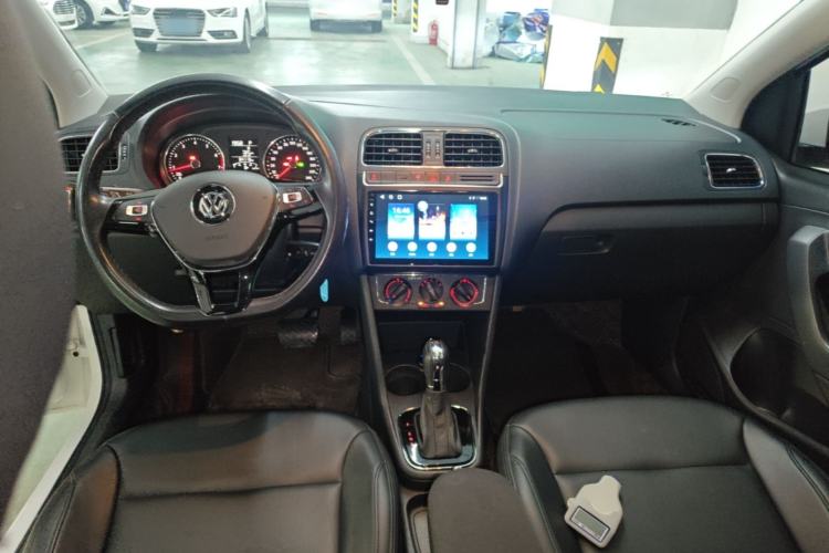 Used Volkswagen Polo 2018 1.5L Automatic Enjoyment Model Center Console