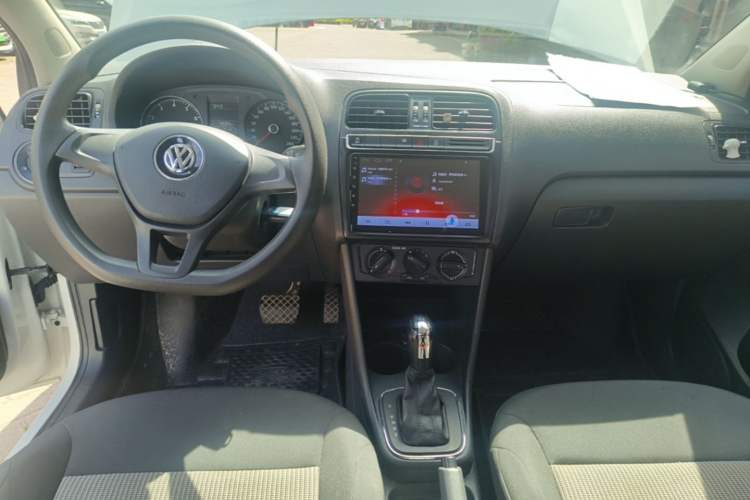 Used Volkswagen Polo 2018 1.5L Automatic Advanced Driving Model Center Console