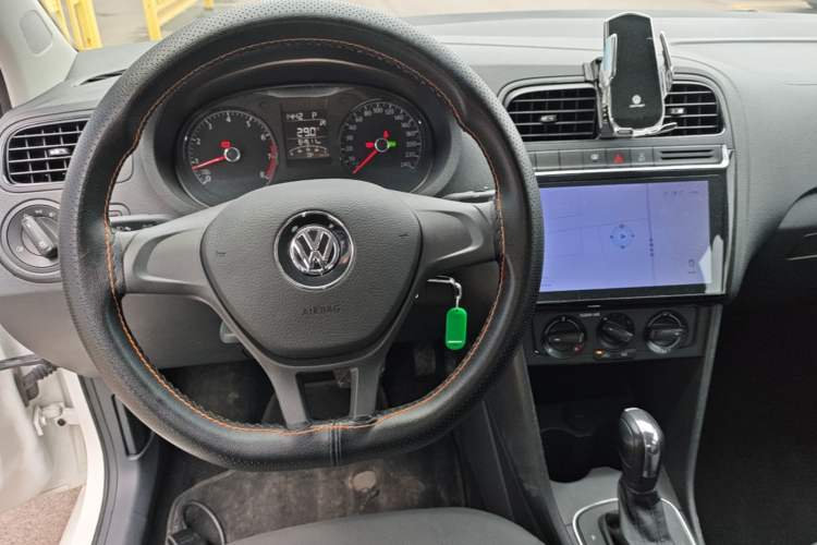 Used Volkswagen Polo 2018 1.5L Automatic Advanced Driving Model Center Console