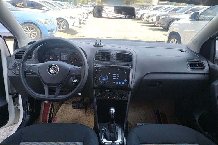 Used Volkswagen Polo 2018 1.5L Automatic Advanced Driving Model Center Console