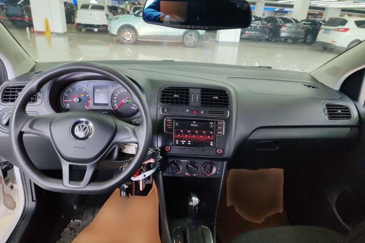 Used Volkswagen Polo 2018 1.5L Automatic Advanced Driving Model Center Console