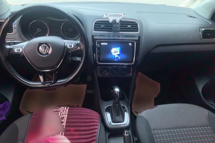 Used Volkswagen Polo 2018 1.5L Automatic Enjoyment Model Center Console