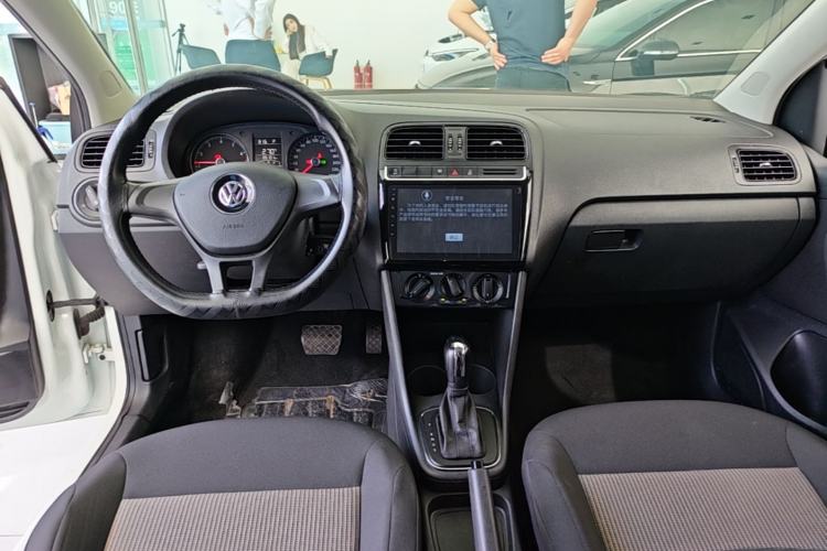 Used Volkswagen Polo 2018 1.5L Automatic Advanced Driving Model Center Console